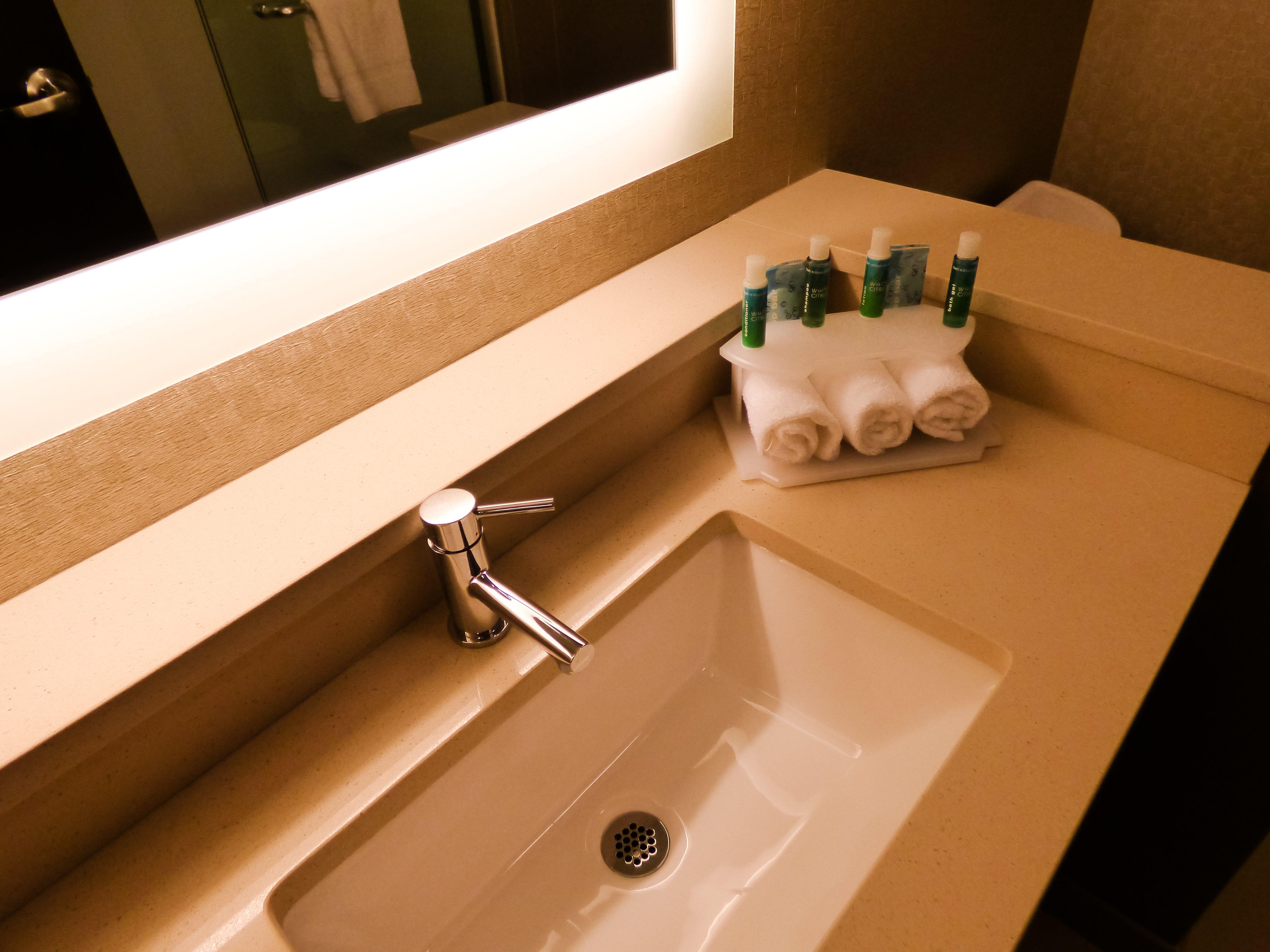 Holiday Inn Express & Suites Plymouth - Ann Arbor Area, An Ihg Hotel Buitenkant foto
